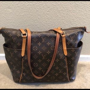 Louis Vuitton Monogram MM Totally